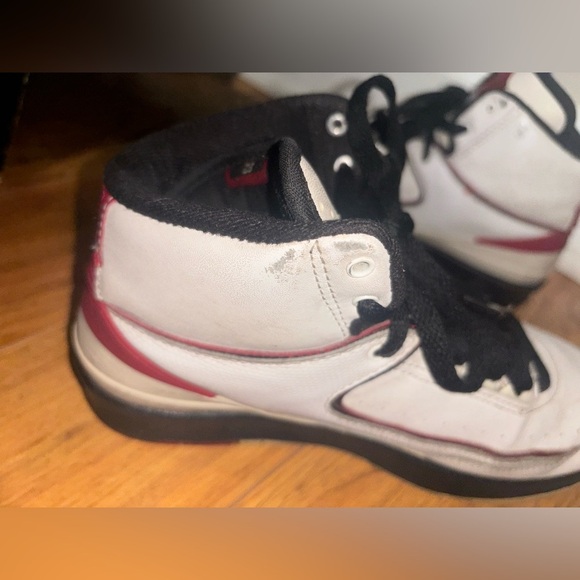 Jordan 2 Retro Varsity Red 2010 size 6Y 23 Chicago bulls - Picture 4 of 14